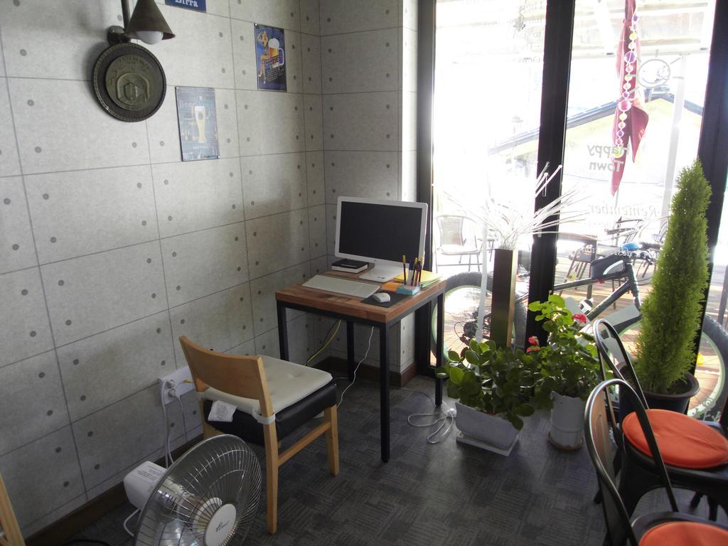 Story House Hotel Sokcho Bagian luar foto