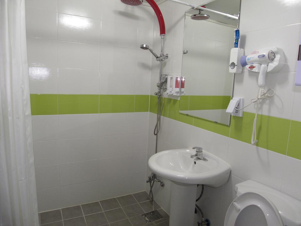 Story House Hotel Sokcho Bagian luar foto